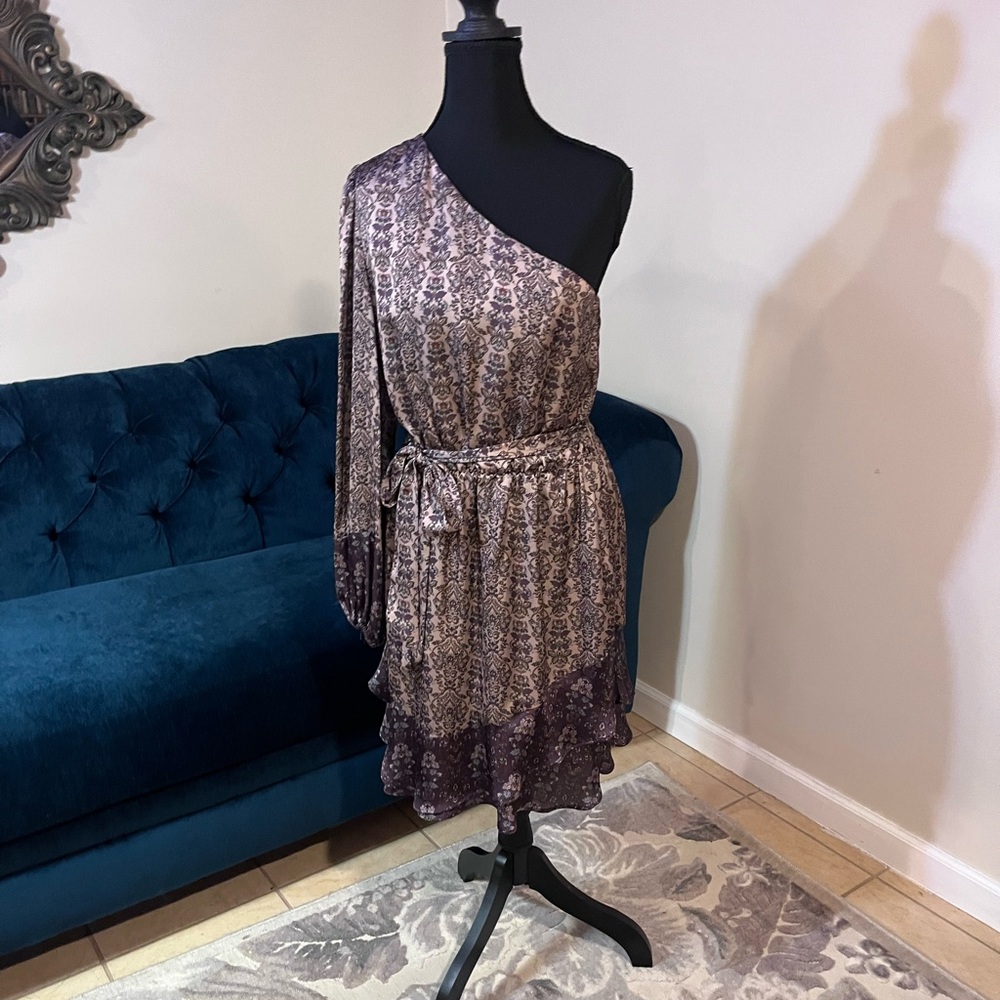 The “Andi” Dress by JoFlower One-Shoulder Dress in Cream and Purple